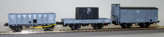 Set of 3 Freight cars<br /><a href='images/pictures/LS_Models/30274abc.jpg' target='_blank'>Full size image</a>